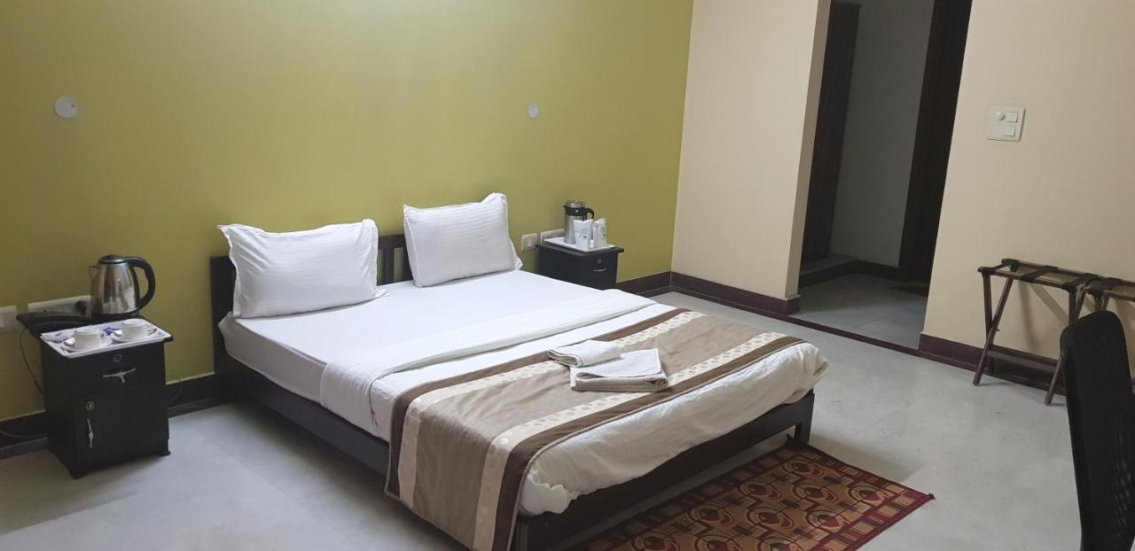 Angel Nri B&B Greater Noida Exterior foto